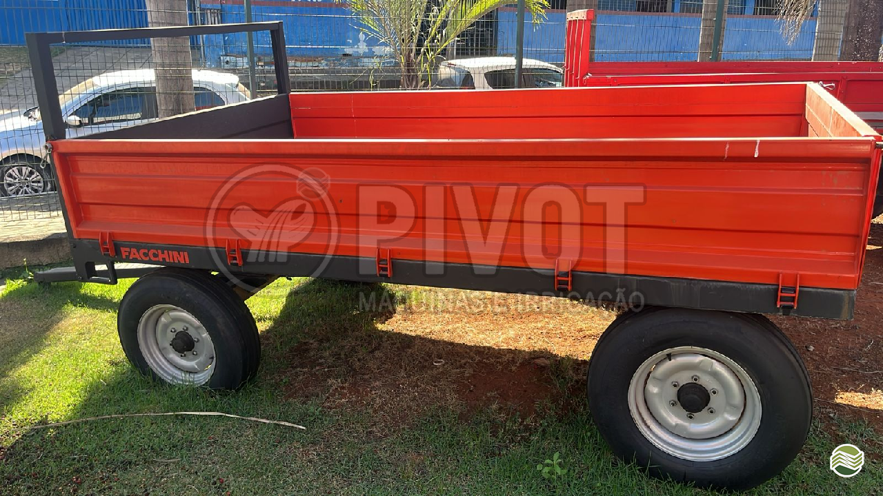 IMPLEMENTOS AGRICOLAS CARRETA AGRÍCOLA CARRETA CARROCERIA Pivot Máquinas - Case  GOIANIA GOIAS GO